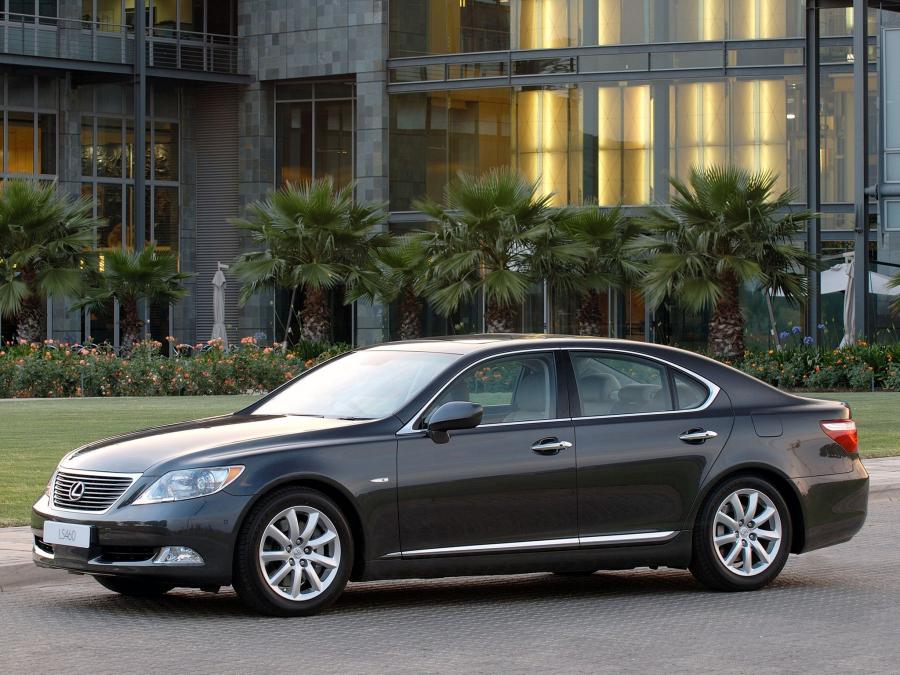  Lexus LS460 2006 года  (ZA) (фото 2 из 16)